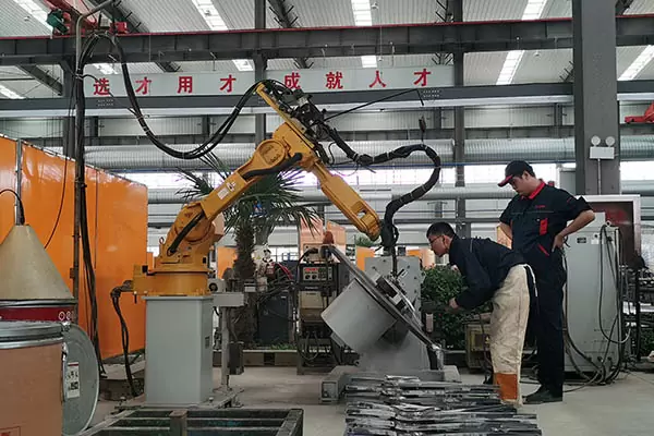 Робот Komatsu C3C4